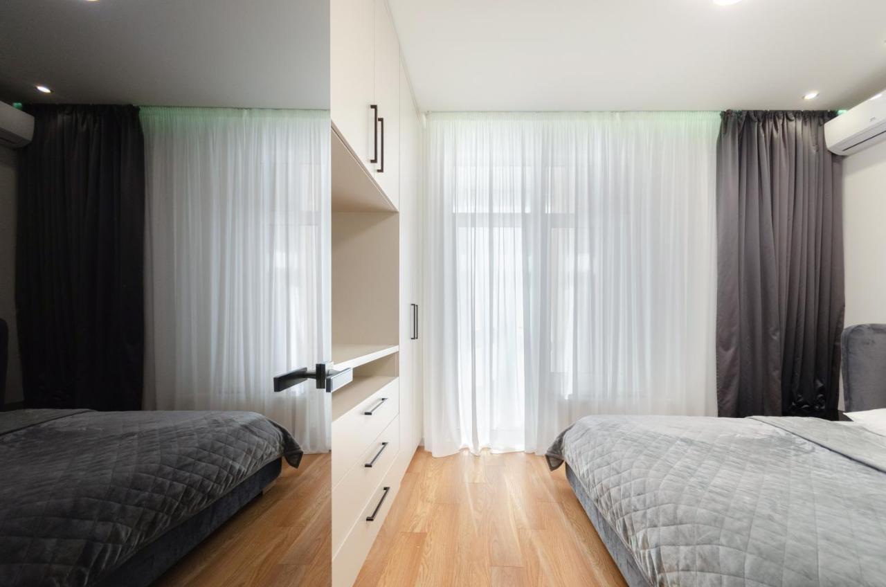 Petrovdom In Rc Jack House Panoramic View Apartment Kyiv